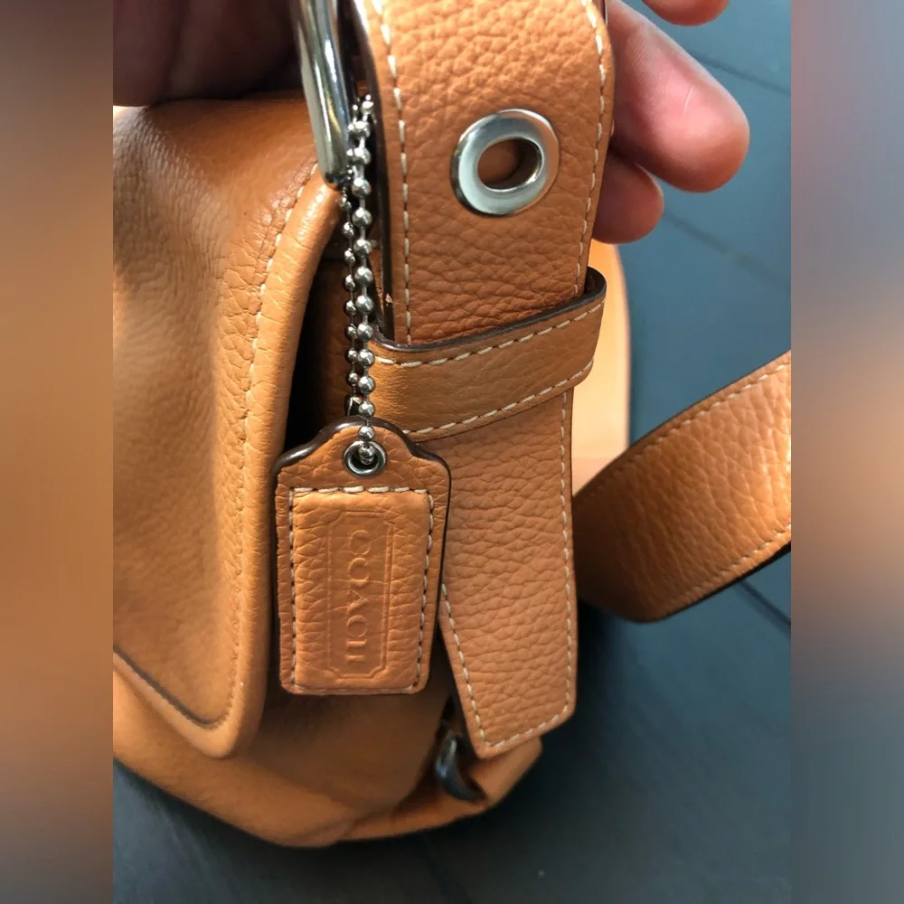 Coach Pebbled Leather Crossbody Shoulder Bag in Camel/Tan